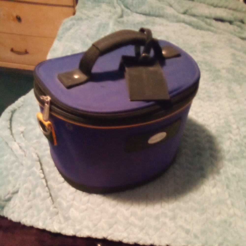 Travel Case with zipper and strap